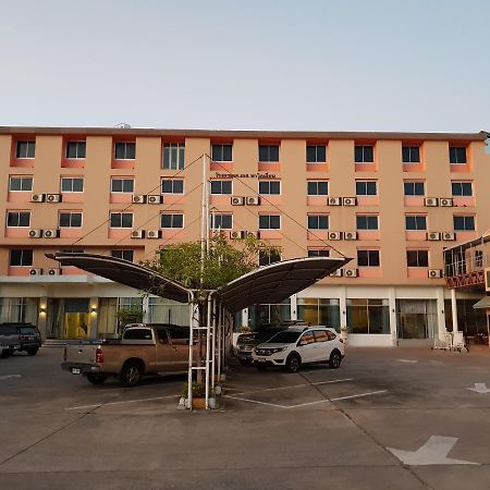K.S.Pavilion Hotel Nakhonratcsaszima Kültér fotó