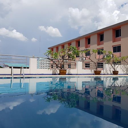 K.S.Pavilion Hotel Nakhonratcsaszima Kültér fotó