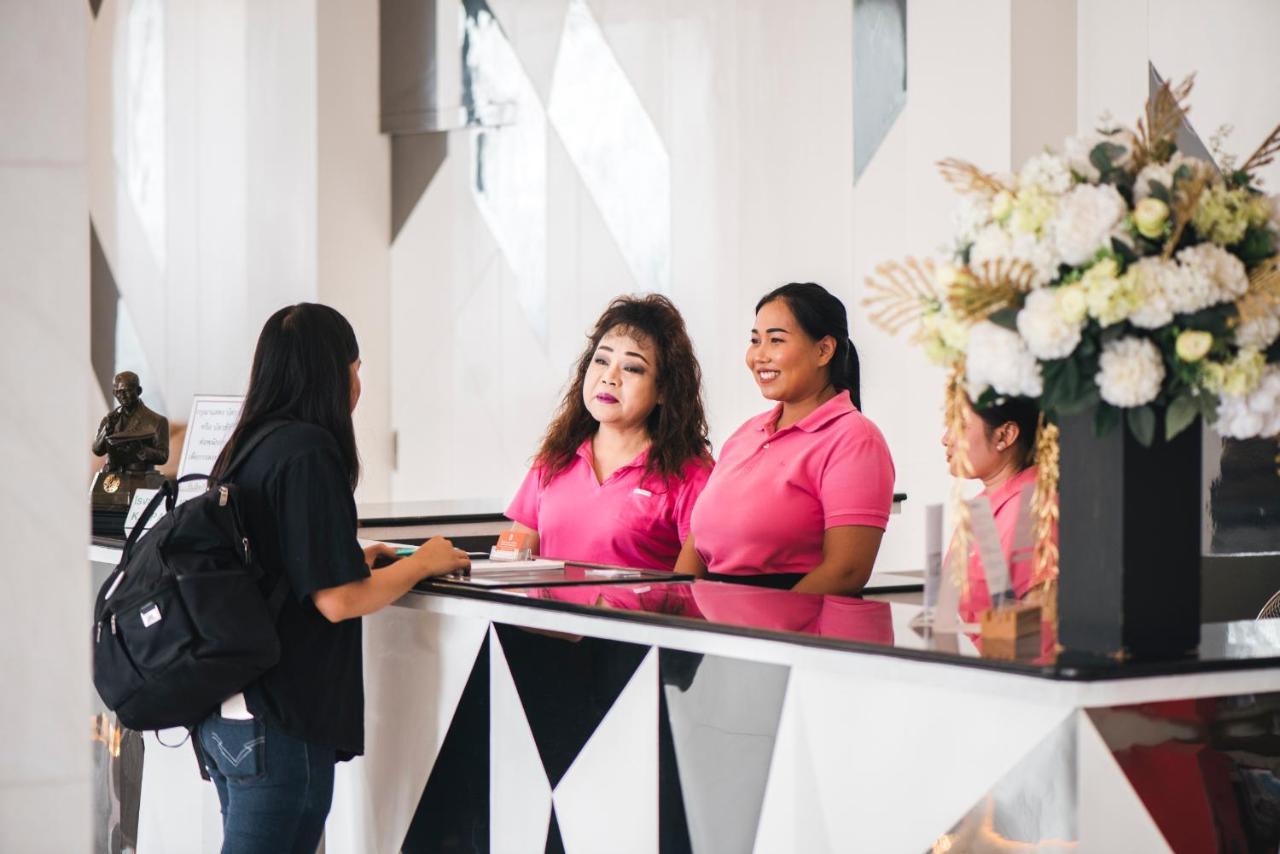 K.S.Pavilion Hotel Nakhonratcsaszima Kültér fotó