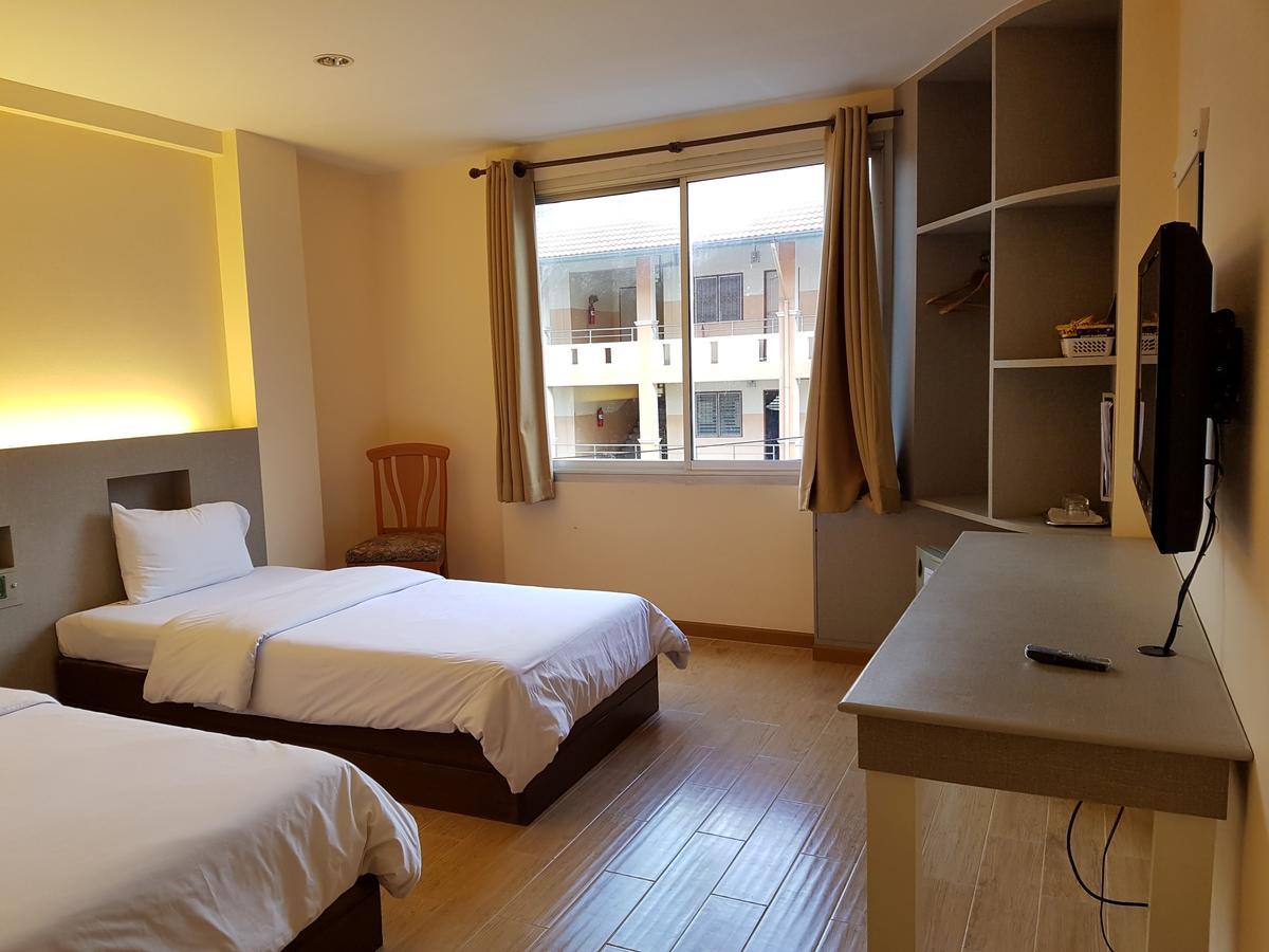 K.S.Pavilion Hotel Nakhonratcsaszima Kültér fotó