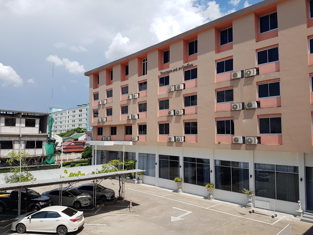 K.S.Pavilion Hotel Nakhonratcsaszima Kültér fotó