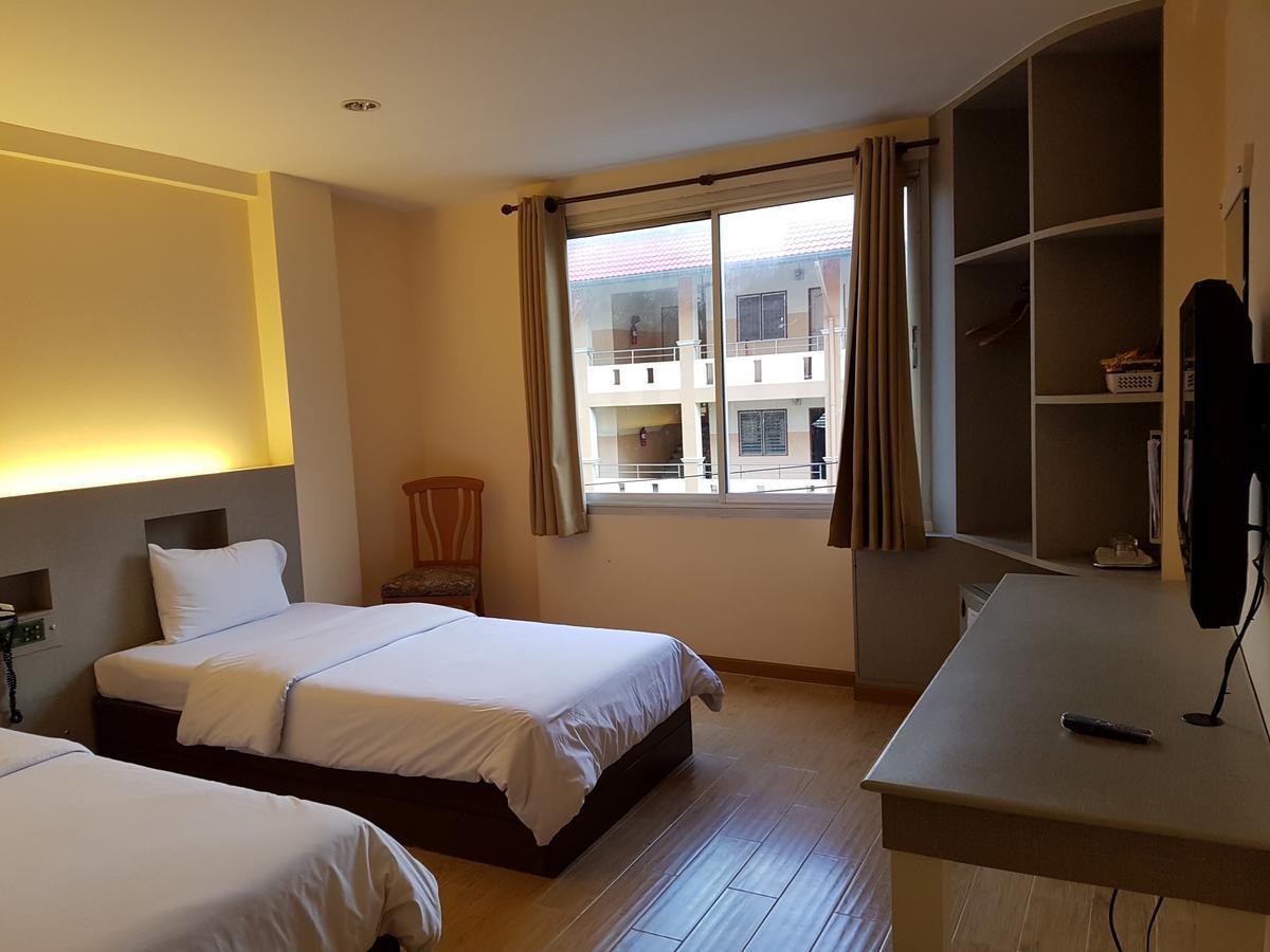 K.S.Pavilion Hotel Nakhonratcsaszima Kültér fotó