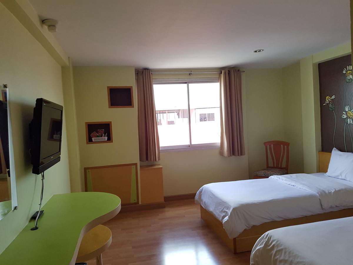 K.S.Pavilion Hotel Nakhonratcsaszima Kültér fotó