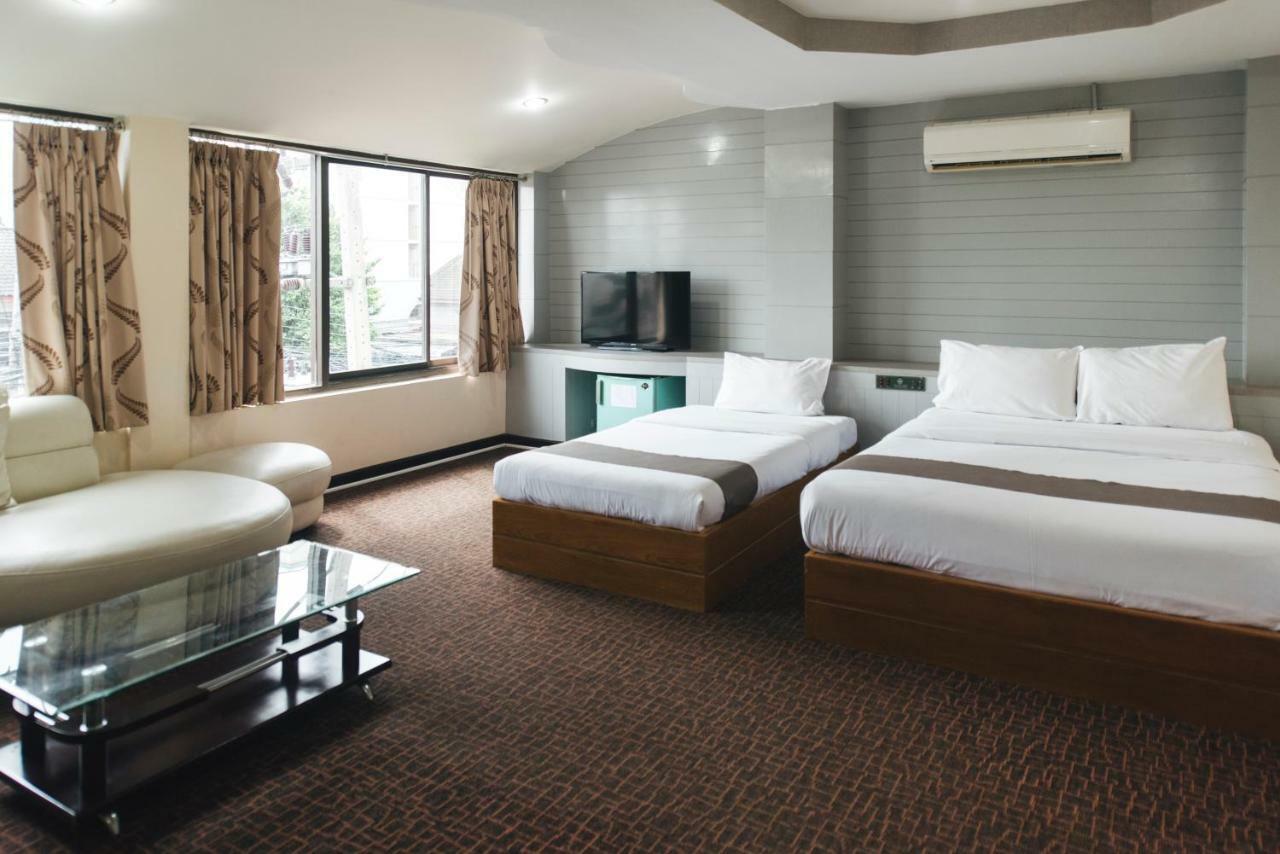 K.S.Pavilion Hotel Nakhonratcsaszima Kültér fotó