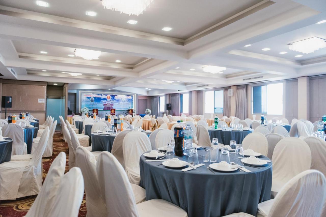 K.S.Pavilion Hotel Nakhonratcsaszima Kültér fotó