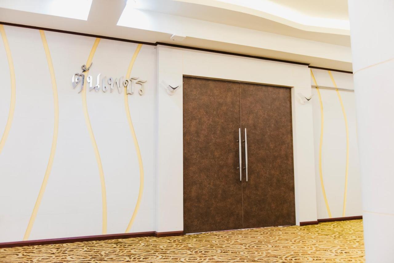 K.S.Pavilion Hotel Nakhonratcsaszima Kültér fotó