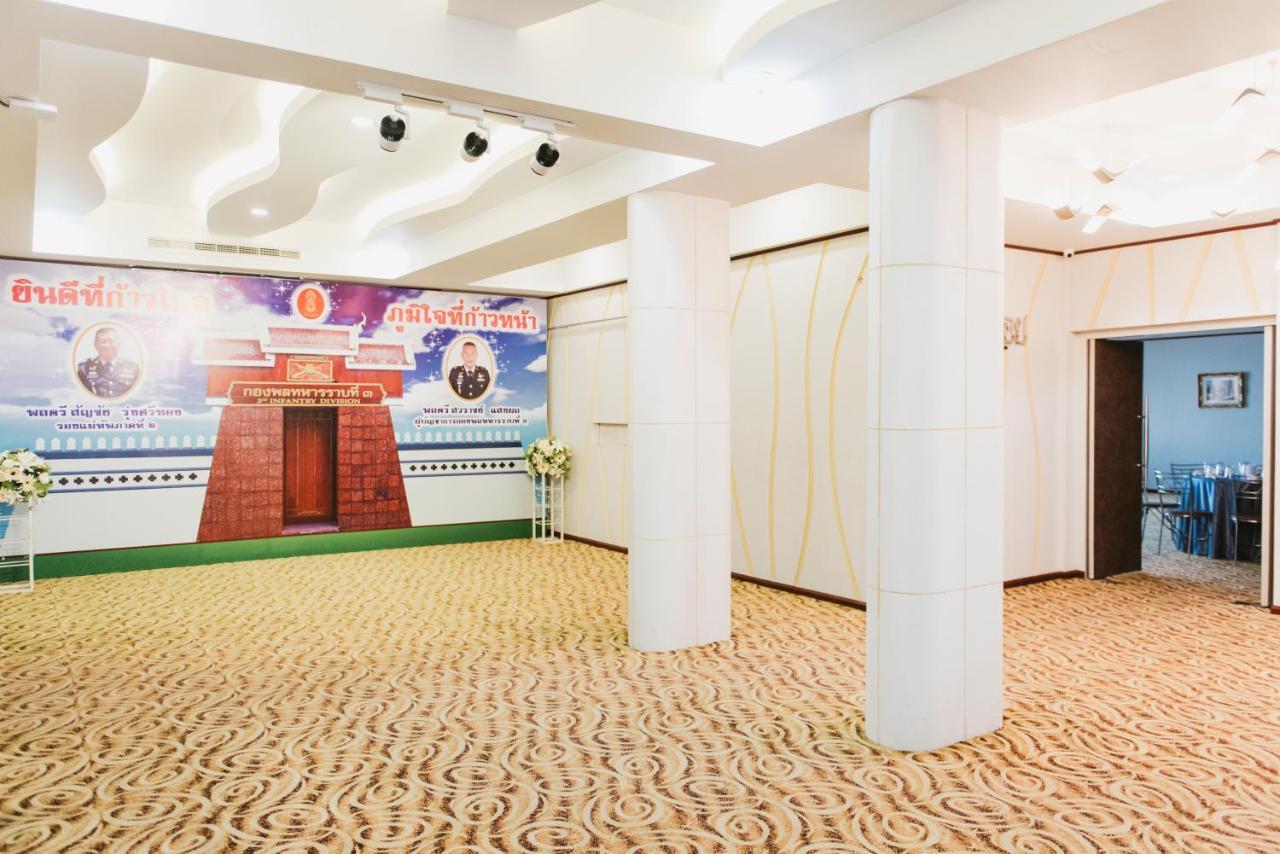 K.S.Pavilion Hotel Nakhonratcsaszima Kültér fotó